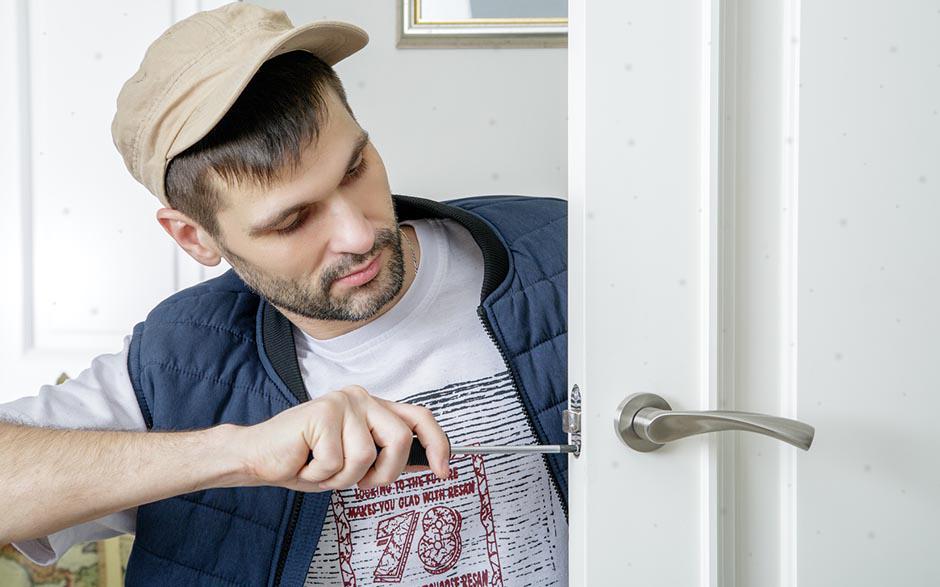 comment ouvrir une serrure avec un trombone Maisons-Laffitte